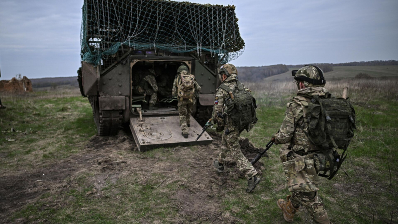Неопытные солдаты ВСУ не сопротивлялись в Калиново, рассказал штурмовик