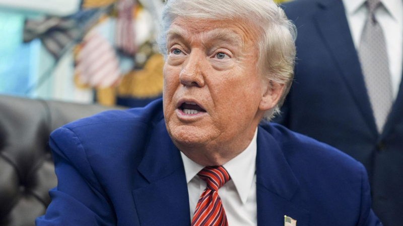 Трамп заявил, что ознакомится с антироссийским законопроектом Грэма*