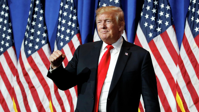 Трампа не станут поздравлять с днем рождения на параде в столице, пишут СМИ