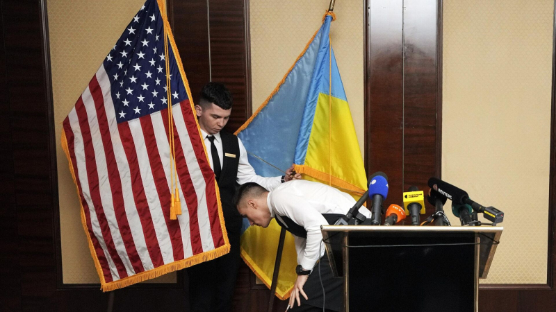 В Польше рассказали, к чему приведет прекращение военной помощи США Украине