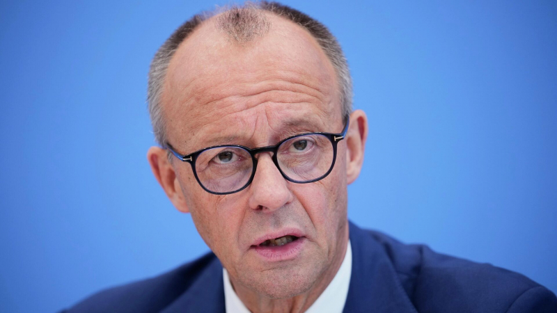 Мерц набросился на фон дер Ляйен из-за Украины